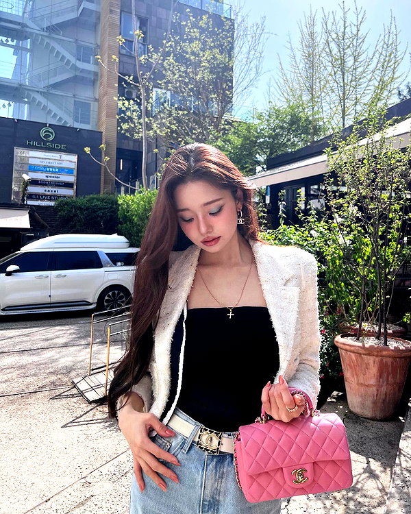 dear.zia instagram image archive image