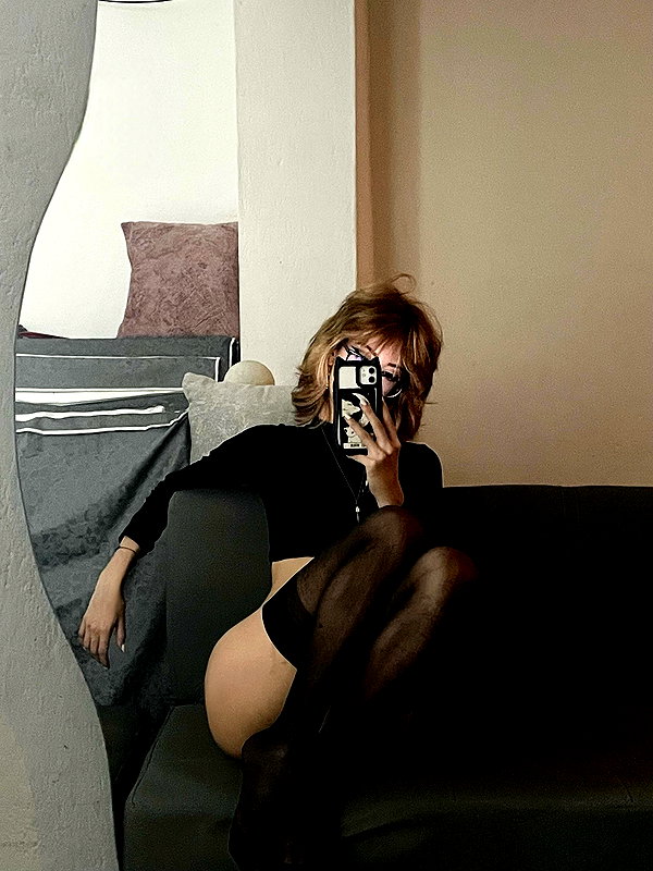 shevaal_x instagram image archive image