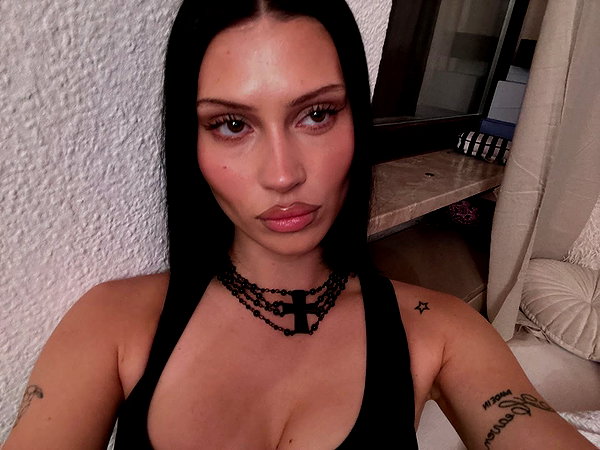karolinaawasik instagram image archive image