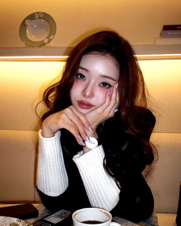 dear.zia instagram image archive image