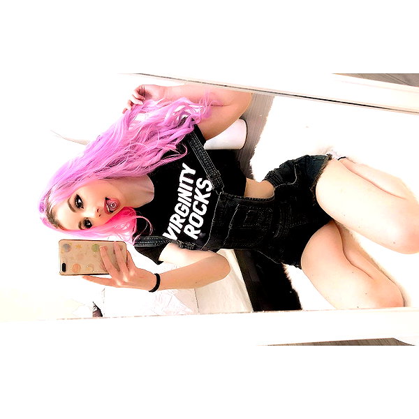 danielle.mercedie instagram image archive image