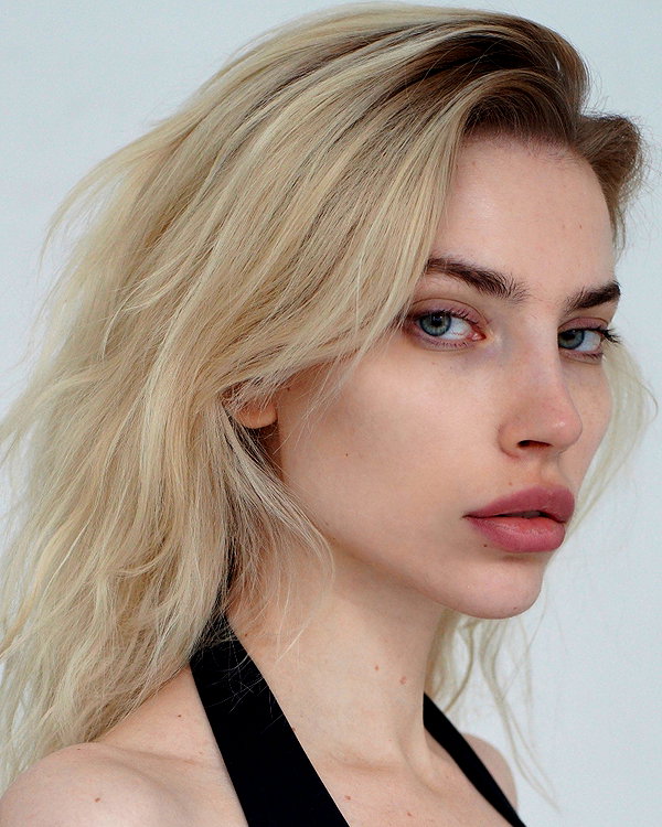 anya4everr instagram image archive image