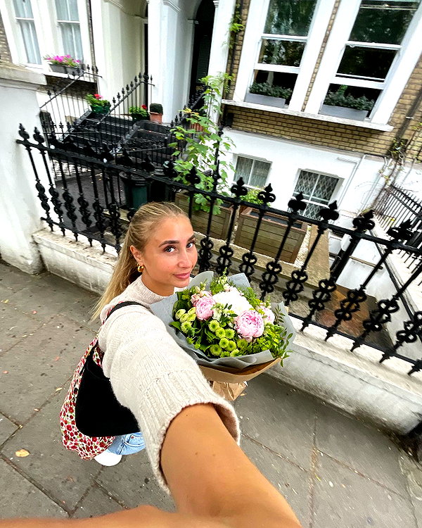lilyphillip_s instagram image archive image