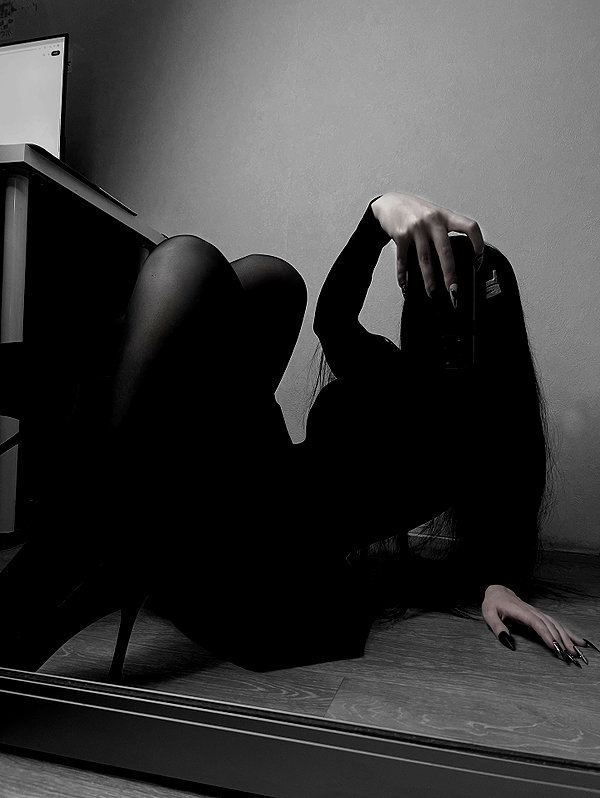 glowmoonshorty instagram image archive image