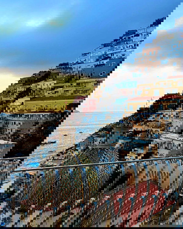 giuliahere giuliahere archive image