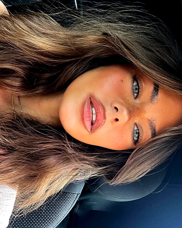 baddiesessence instagram image archive image