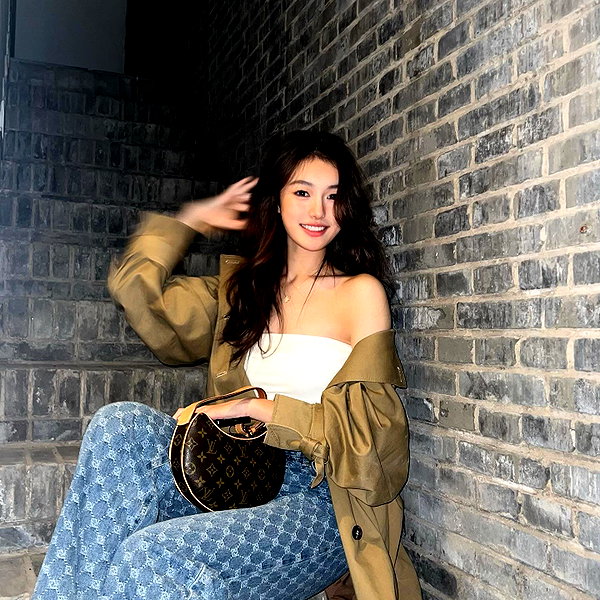 claire_is_miiii instagram image archive image