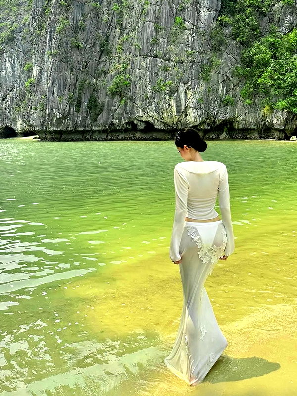 lyhythuedoxinh instagram image archive image
