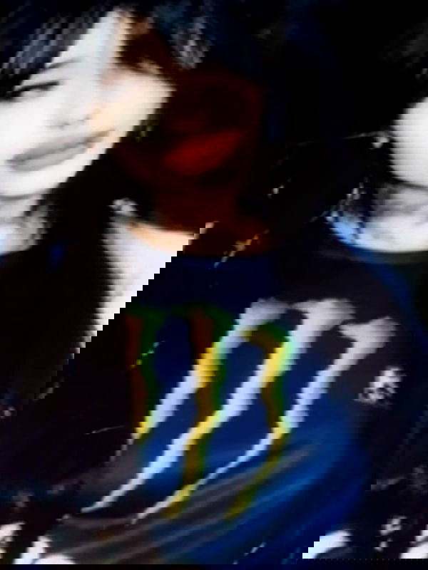 zommmbri zommmbri archive image