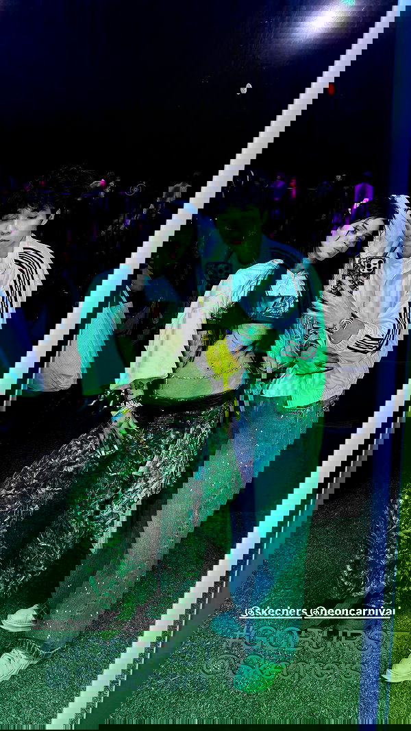 nevaaadaa nevaaadaa archive image