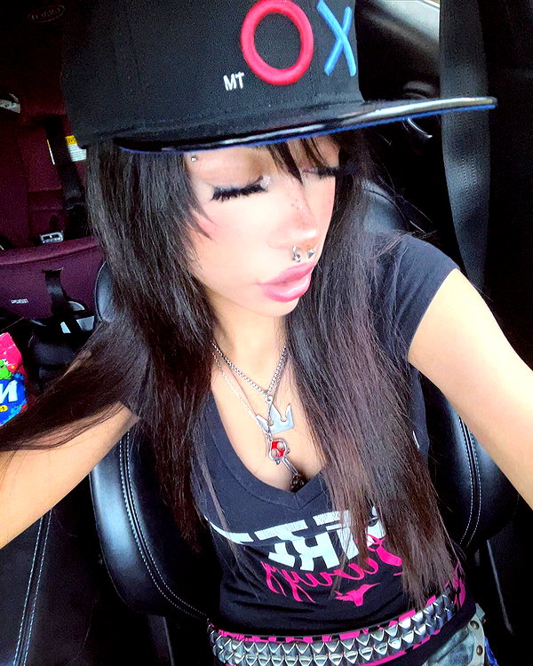 twodollie instagram image archive image