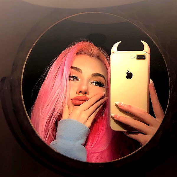 danielle.mercedie instagram image archive image