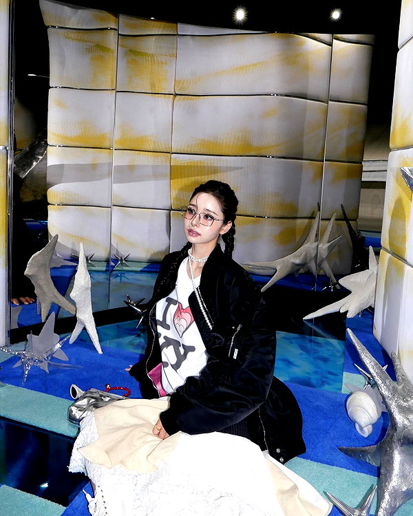 dear.zia instagram image archive image