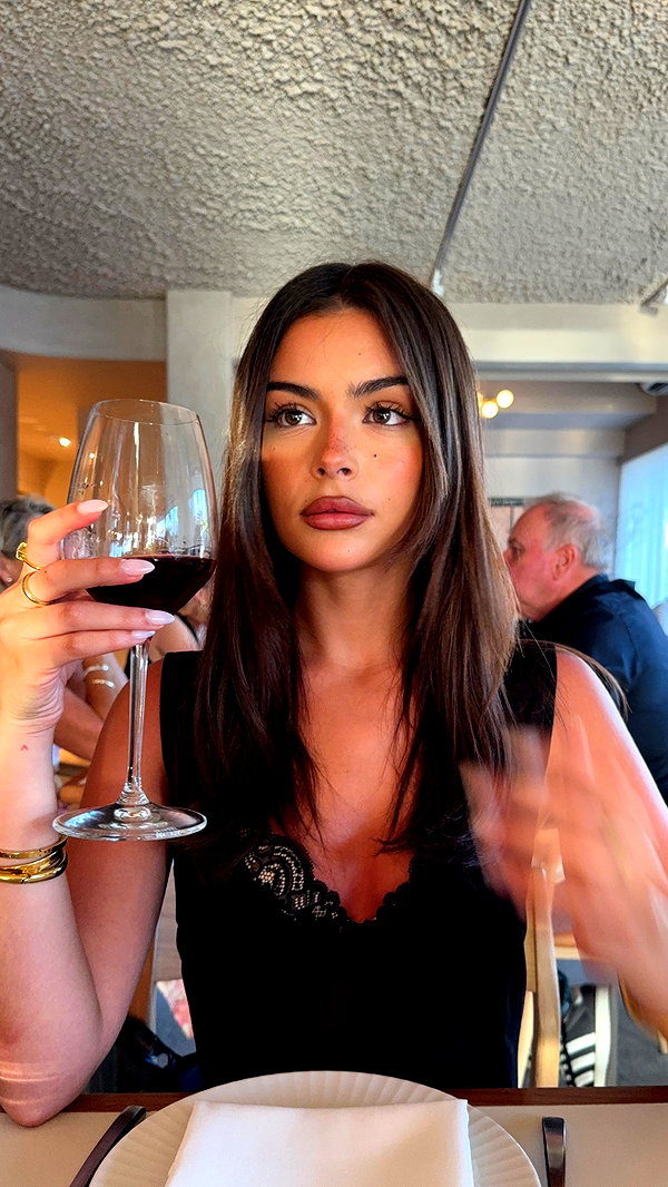 oliviaphillipps instagram image archive image