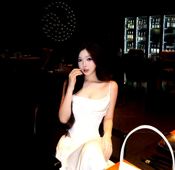 lyhythuedoxinh instagram image archive image