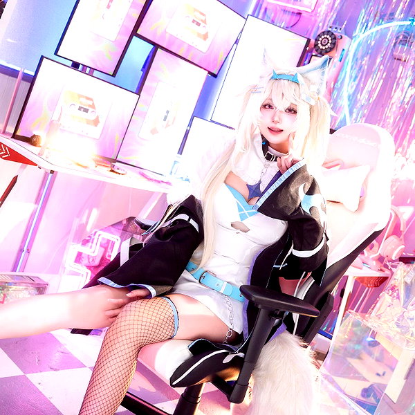 purinn_cos instagram image archive image