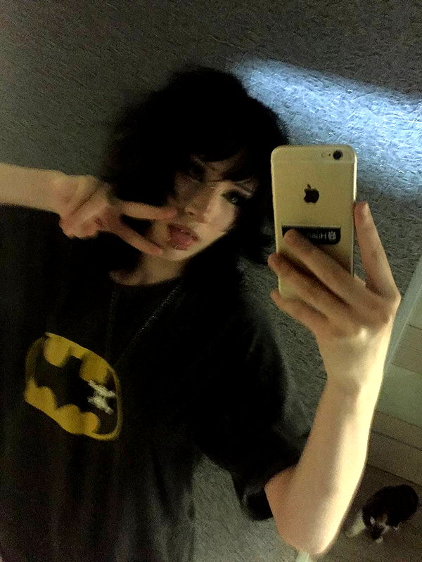 Archived image from @kk3tr1n4 on Instagram