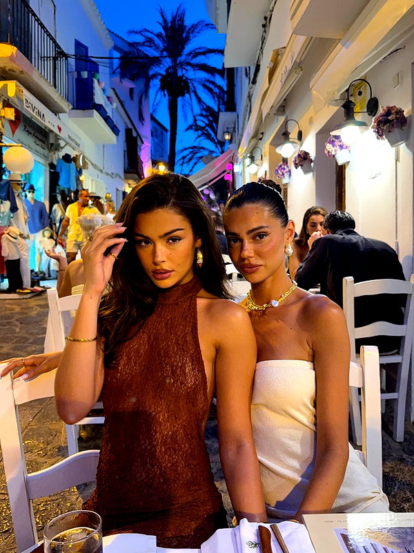 oliviaphillipps instagram image archive image