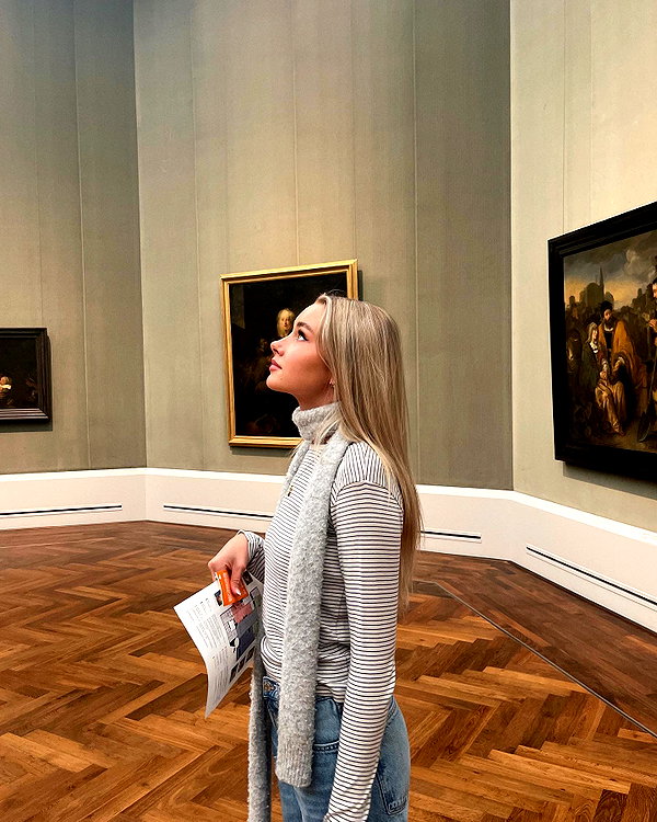 lilih instagram image archive image