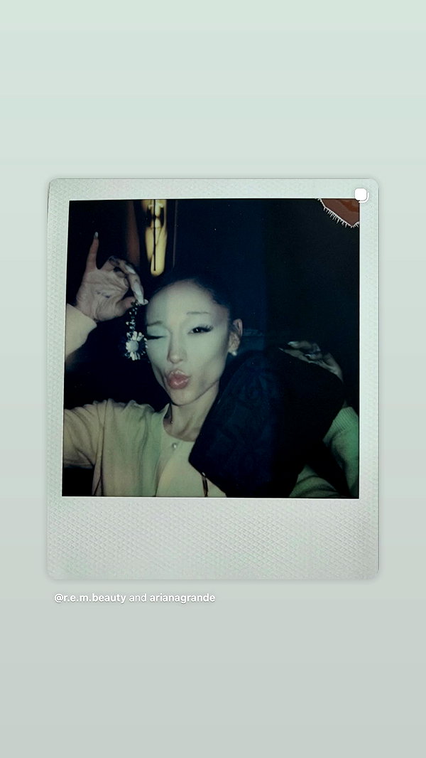 arianagrande instagram image archive image