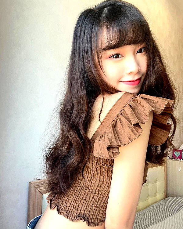 e.shao_417 instagram image archive image