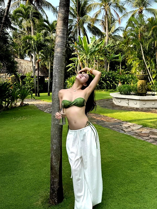 lyhythuedoxinh instagram image archive image