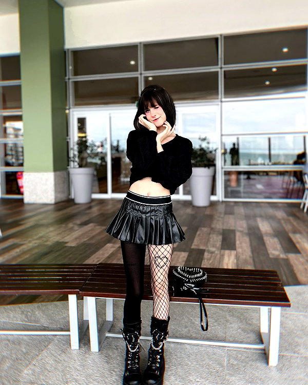 jadelaverne instagram image archive image
