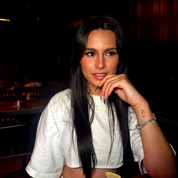 lia.lindner instagram image archive image