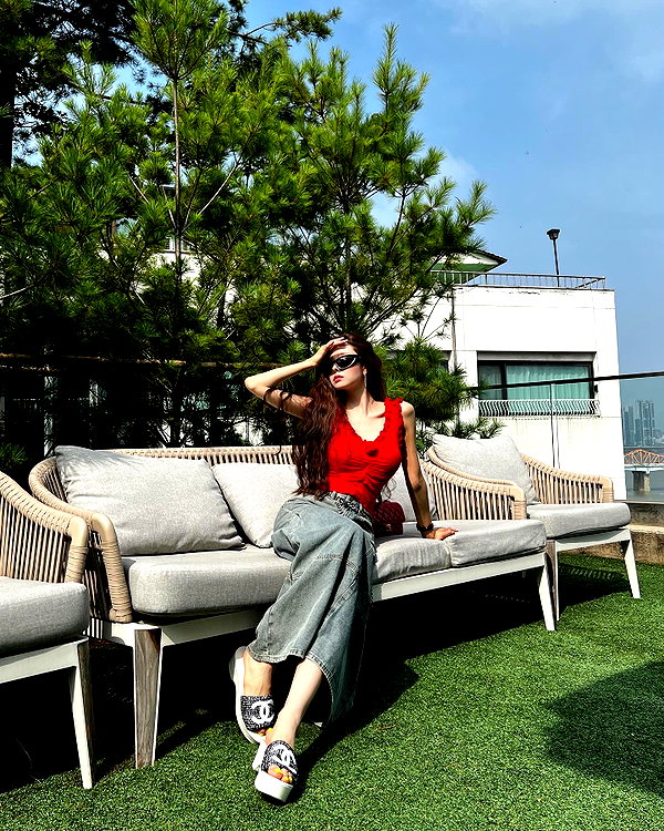 dear.zia instagram image archive image