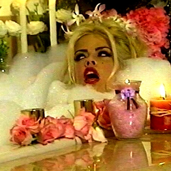 leni.bahr instagram image archive image