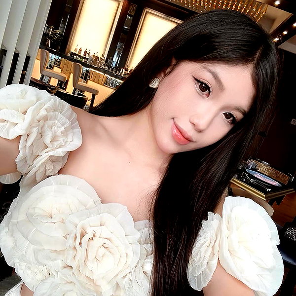 lyhythuedoxinh instagram image archive image