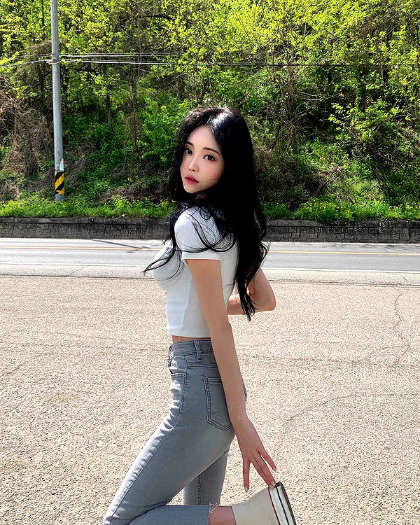 daxbin instagram image archive image