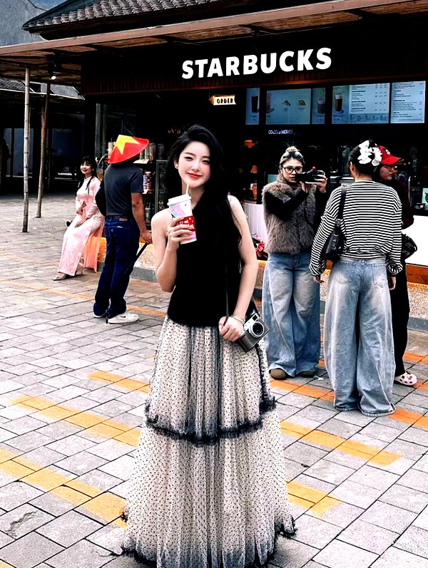 lyhythuedoxinh instagram image archive image