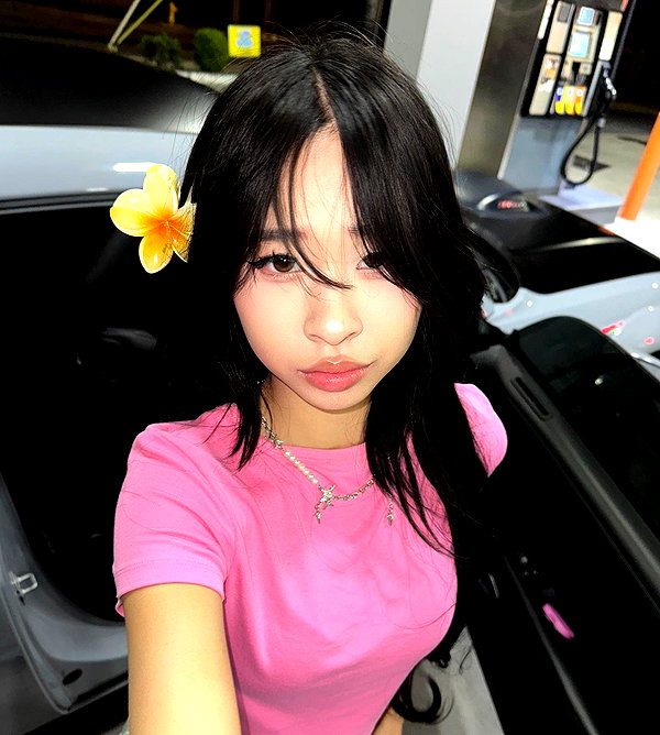 princessamelia_official instagram image archive image