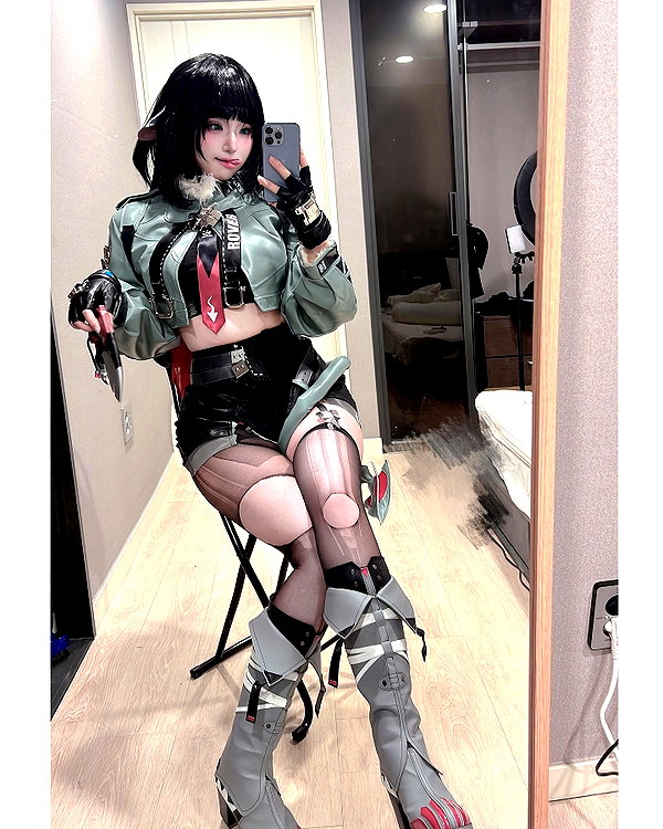 purinn_cos instagram image archive image