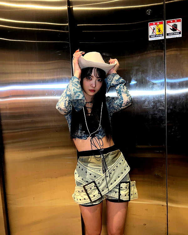 hhh.e_c.v instagram image archive image