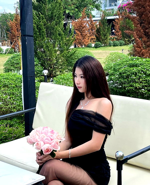 lyhythuedoxinh instagram image archive image