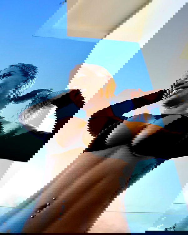 itshayleydavies itshayleydavies archive image