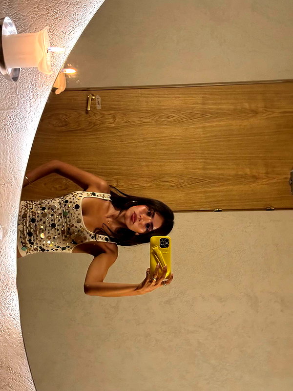 ainaratorneg instagram image archive image