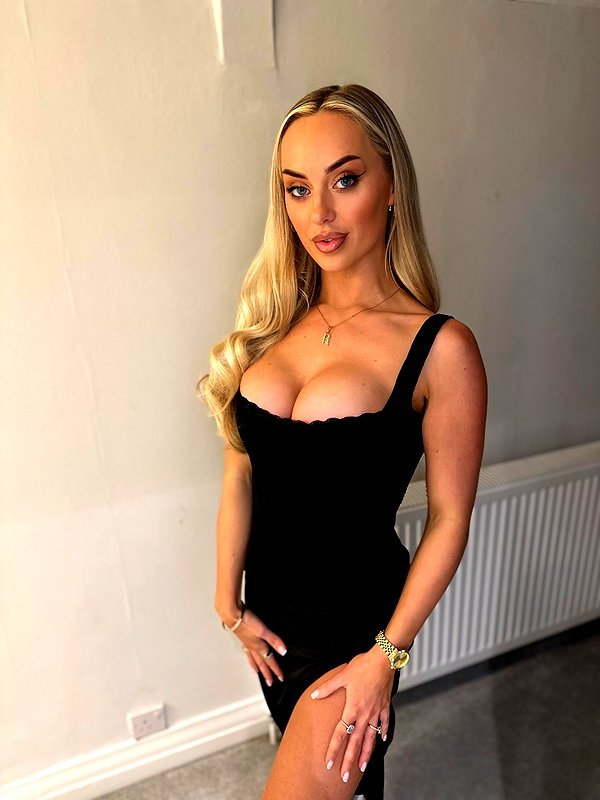 rhiannonbluee instagram image archive image