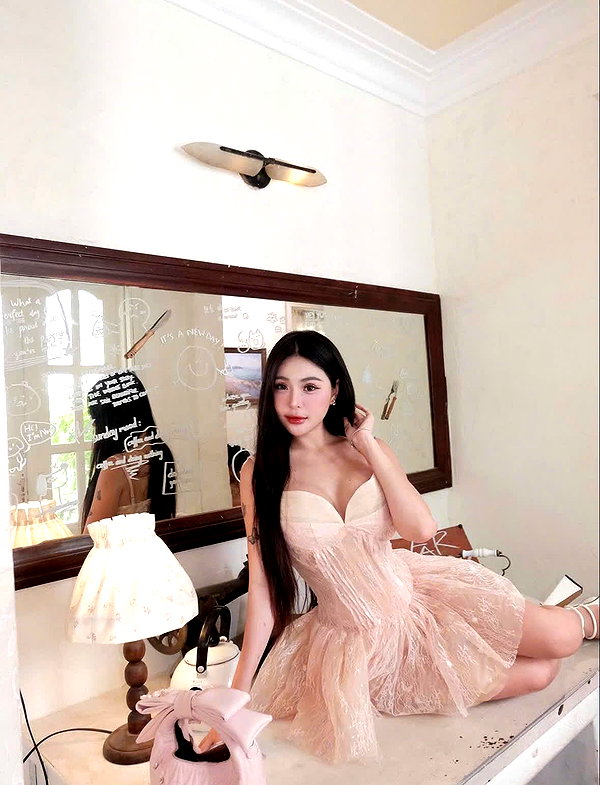 lyhythuedoxinh instagram image archive image
