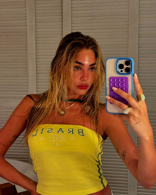 maya.keyy instagram image archive image