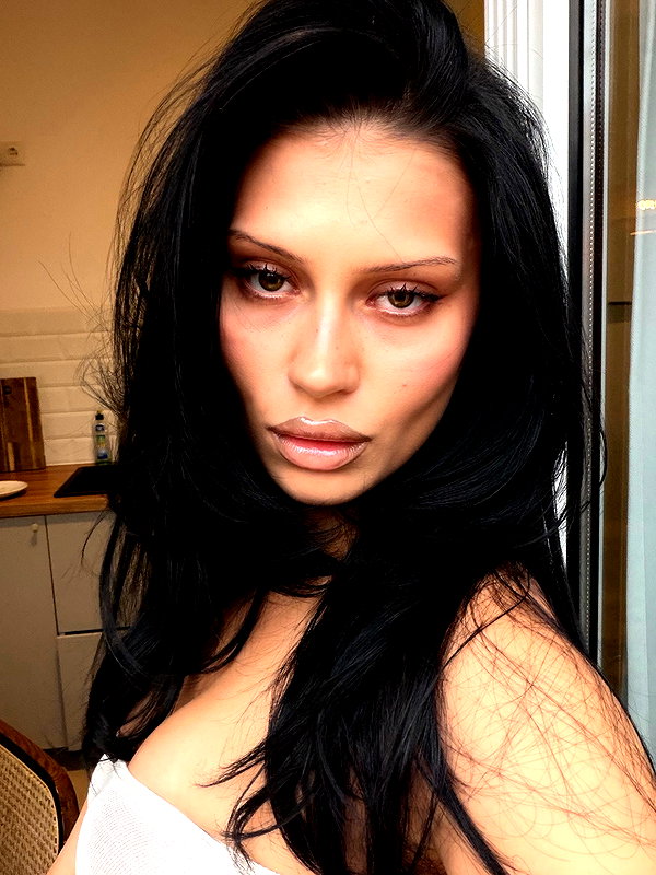 karolinaawasik instagram image archive image