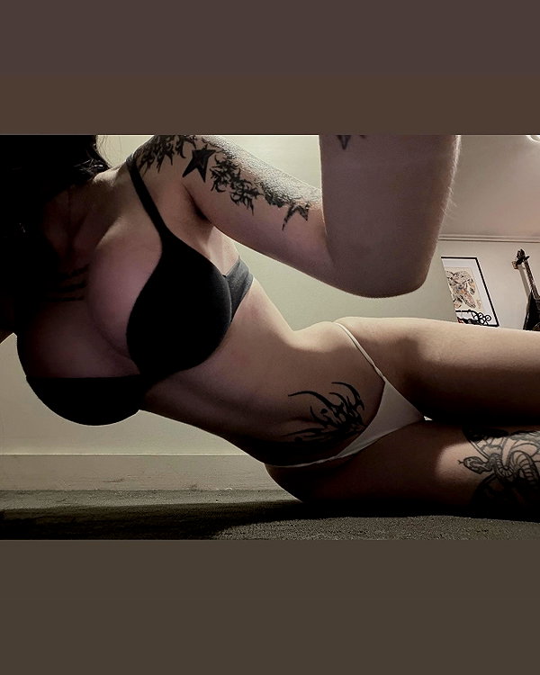 livindeadyaz instagram image archive image
