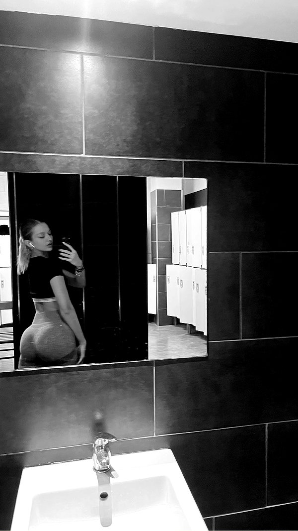 federica.piccinni instagram image archive image