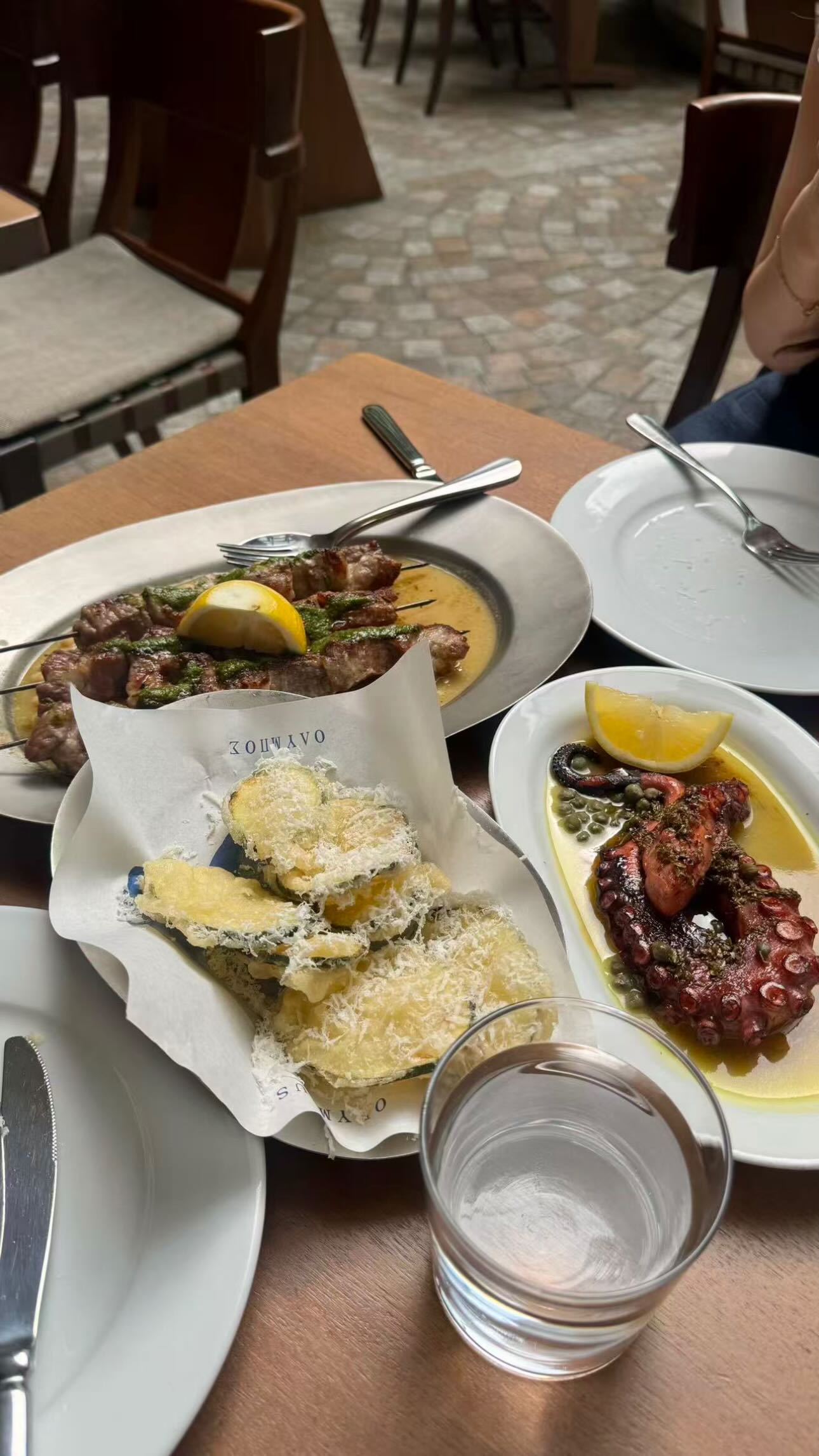 ywwyiiing instagram image archive image