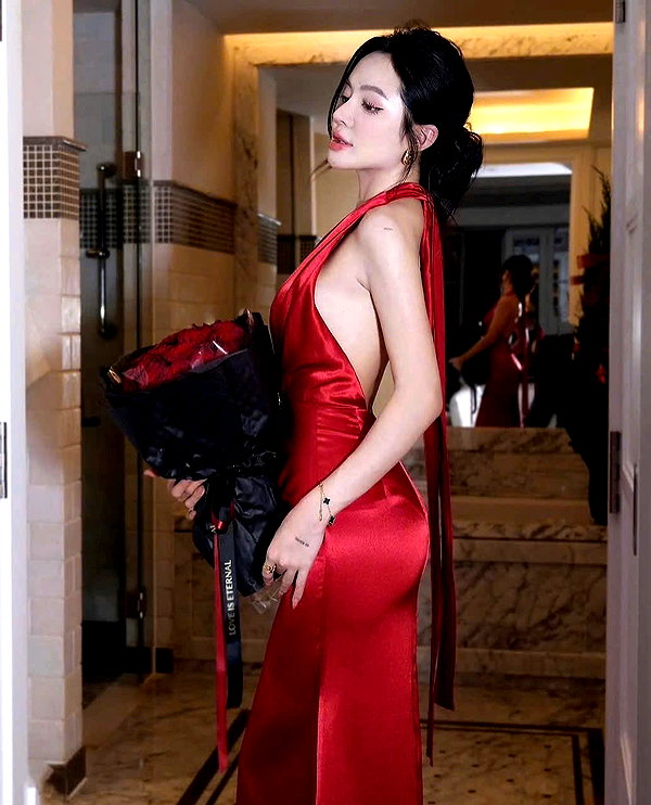 lyhythuedoxinh instagram image archive image