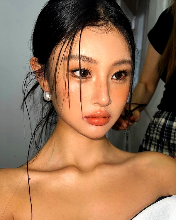 ll.lu1s instagram image archive image