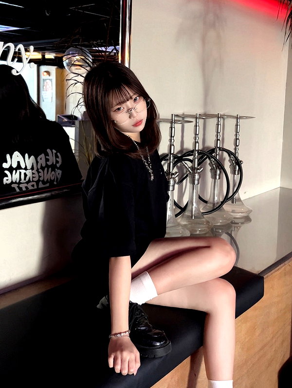1zxhy__ instagram image archive image