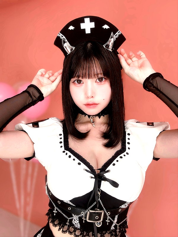 moco_orange instagram image archive image
